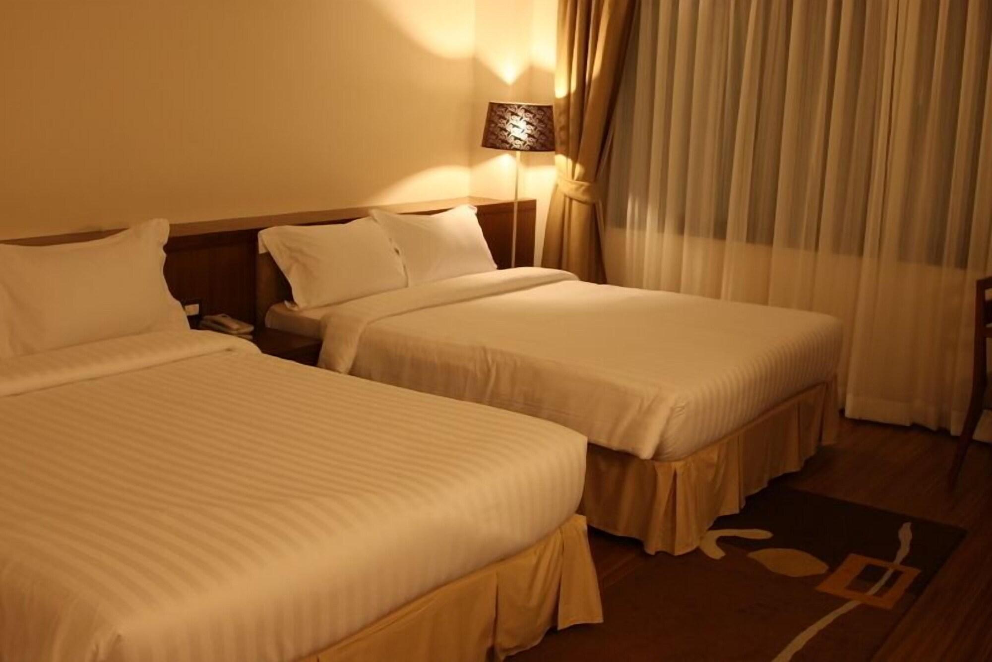 Hiran Residence Patong Bagian luar foto