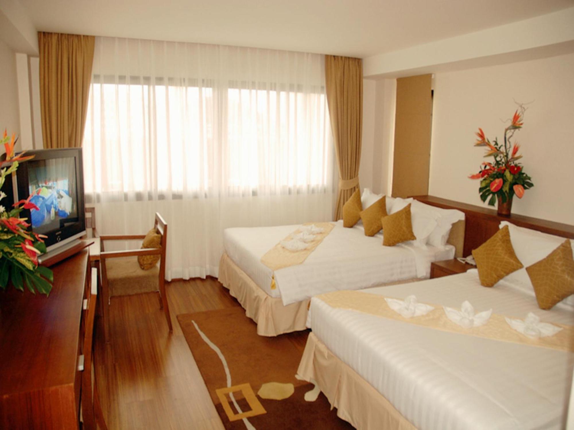 Hiran Residence Patong Bagian luar foto